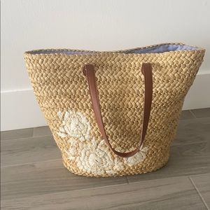 Abercrombie & Fitch medium size  straw beach bag